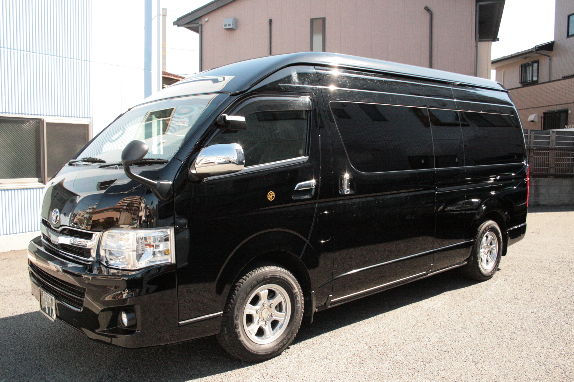 toyota van black